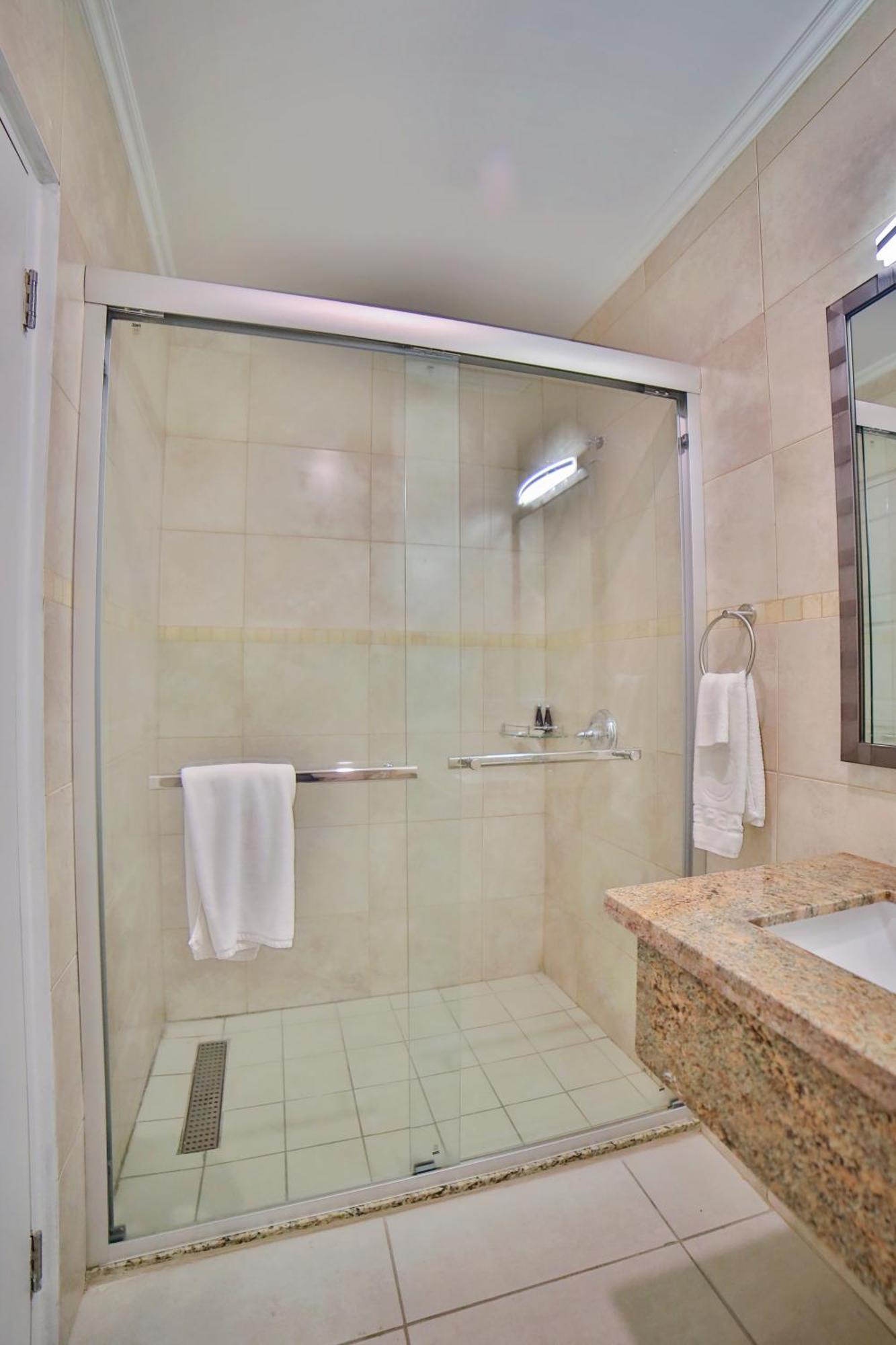 شاطئ بالم Pearl Aruba Condos الغرفة الصورة